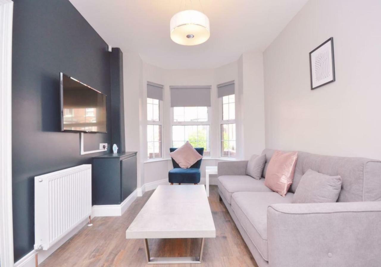 Queens Quarter Townhouse 1 벨파스트 외부 사진