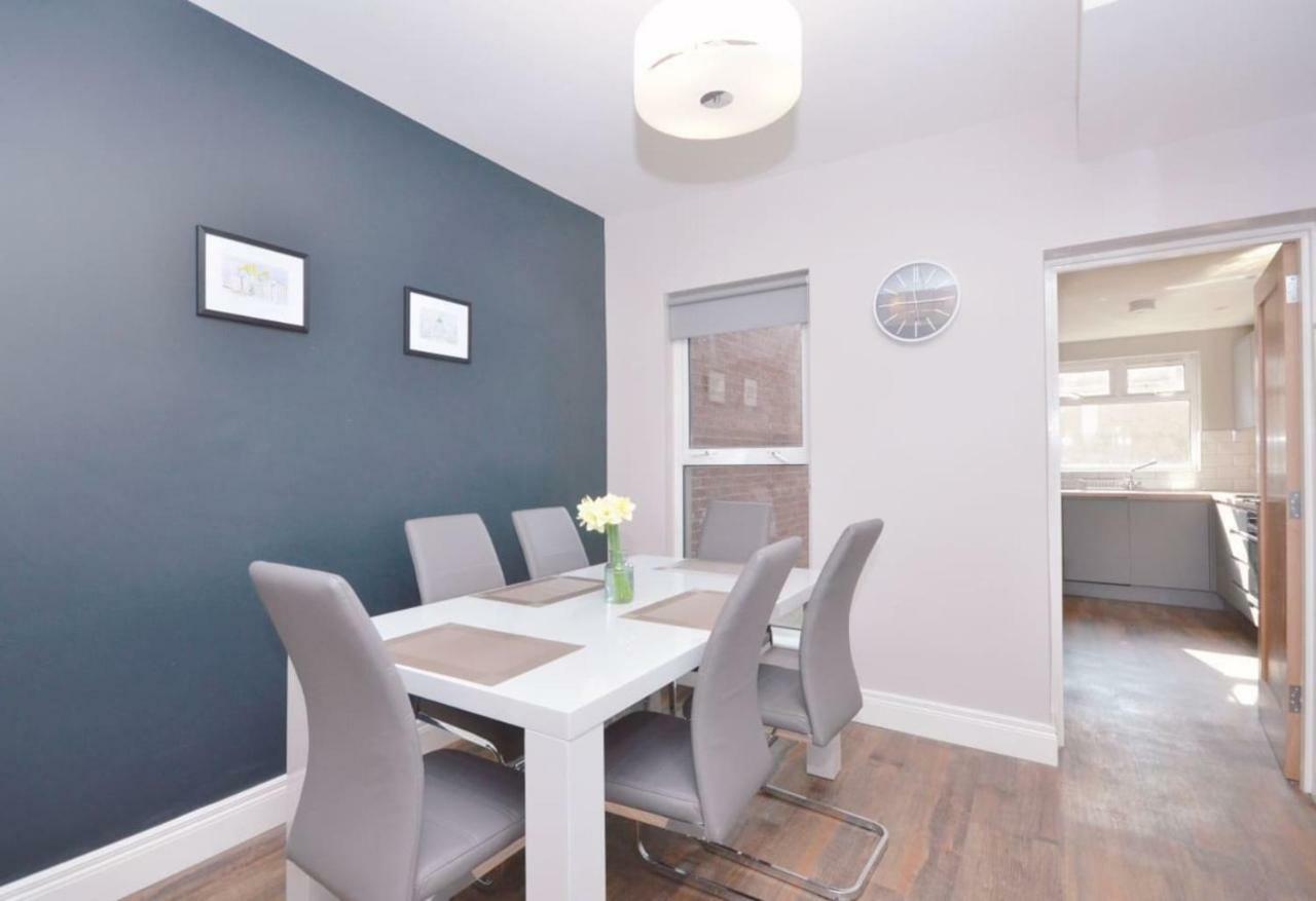 Queens Quarter Townhouse 1 벨파스트 외부 사진